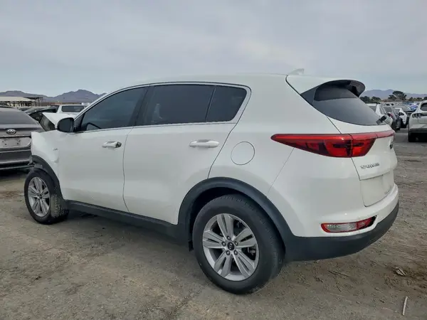 KNDPMCAC0H7256560 2017 KIA SPORTAGE - Image 2