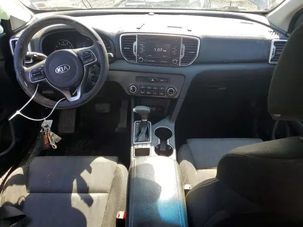KNDPMCAC0H7263007 2017 KIA SPORTAGE - Image 8
