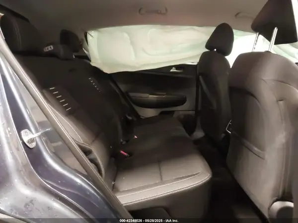 KNDPMCAC0H7270734 2017 KIA SPORTAGE - Image 8