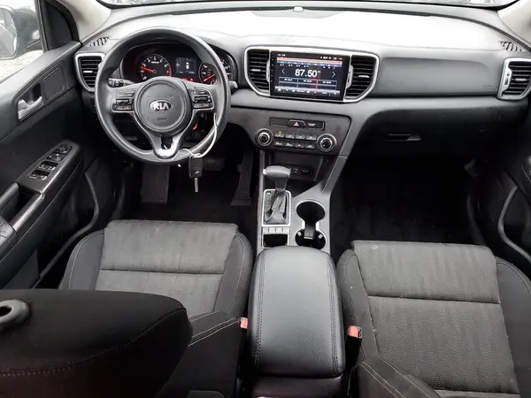 KNDPMCAC0H7274671 2017 KIA SPORTAGE - Image 8