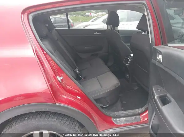 KNDPMCAC0H7275464 2017 KIA SPORTAGE - Image 8