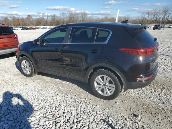 KNDPMCAC0H7285704 2017 KIA SPORTAGE - Image 2