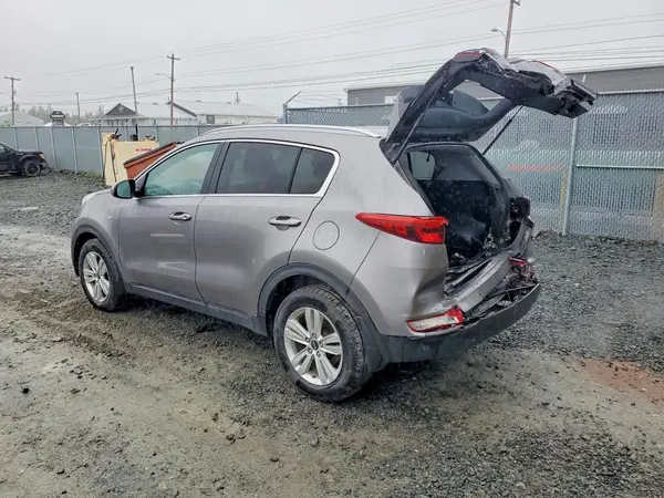 KNDPMCAC0H7286514 2017 KIA SPORTAGE - Image 2
