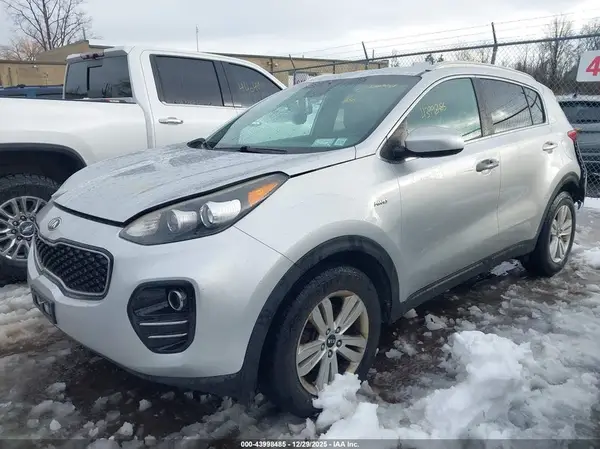 KNDPMCAC0H7288831 2017 KIA SPORTAGE - Image 2