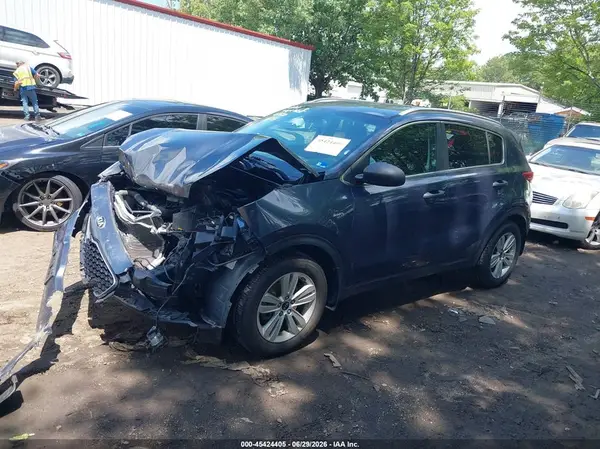 KNDPMCAC0H7288974 2017 KIA SPORTAGE - Image 2