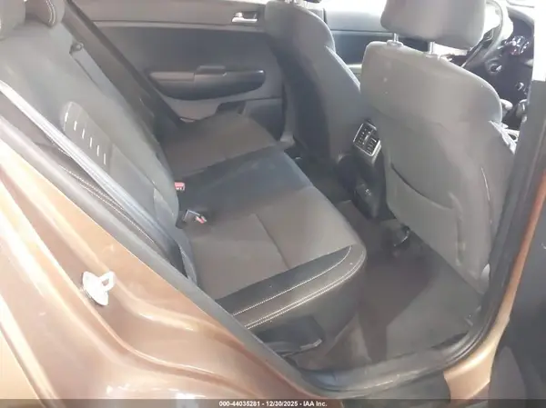 KNDPMCAC0J7304855 2018 KIA SPORTAGE - Image 8