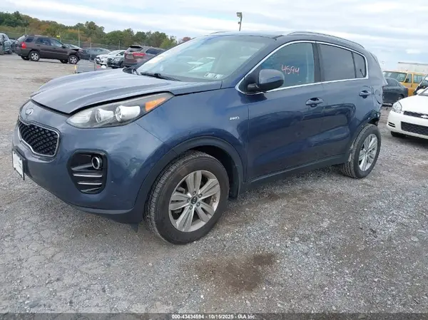 KNDPMCAC0J7310364 2018 KIA SPORTAGE - Image 2