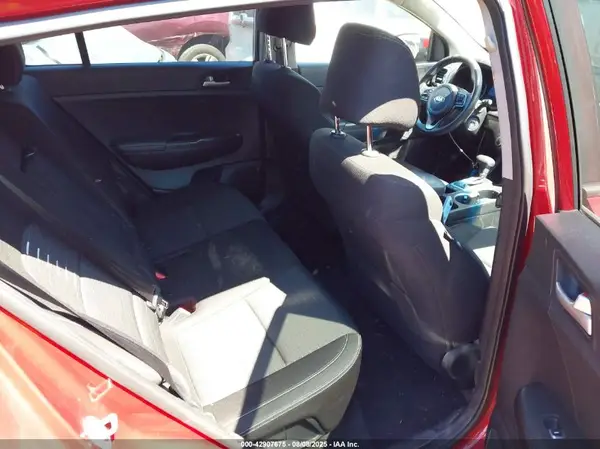 KNDPMCAC0J7312504 2018 KIA SPORTAGE - Image 8