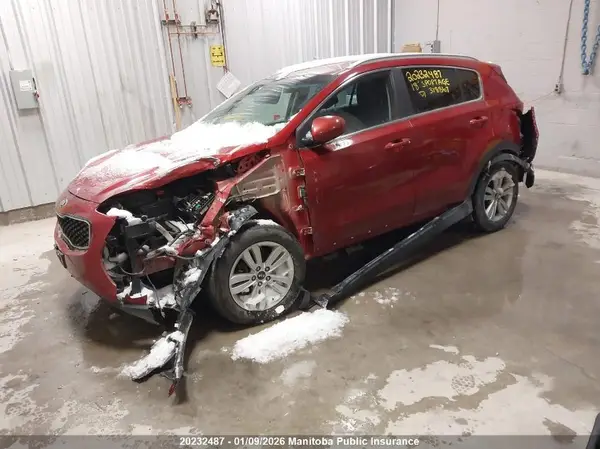 KNDPMCAC0J7318867 2018 KIA SPORTAGE - Image 2