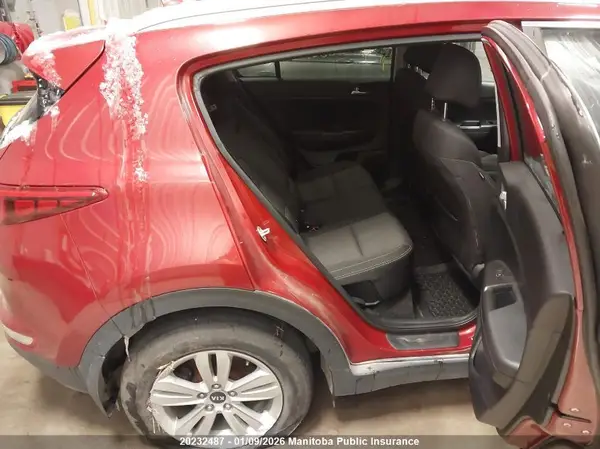 KNDPMCAC0J7318867 2018 KIA SPORTAGE - Image 8