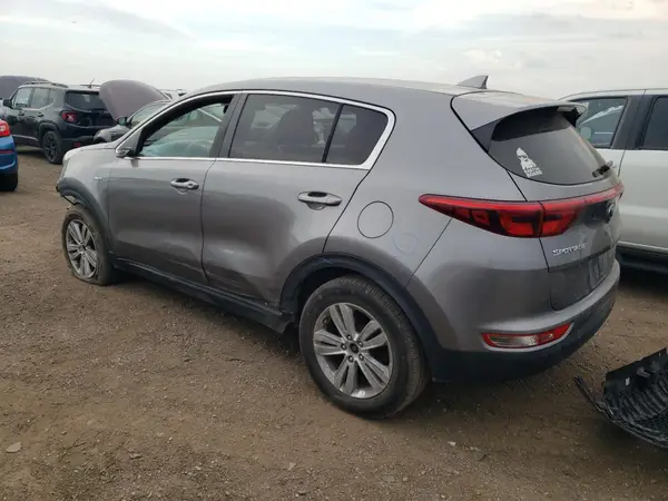 KNDPMCAC0J7337760 2018 KIA SPORTAGE - Image 2
