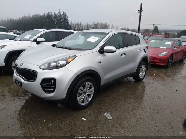 KNDPMCAC0J7343509 2018 KIA SPORTAGE - Image 2