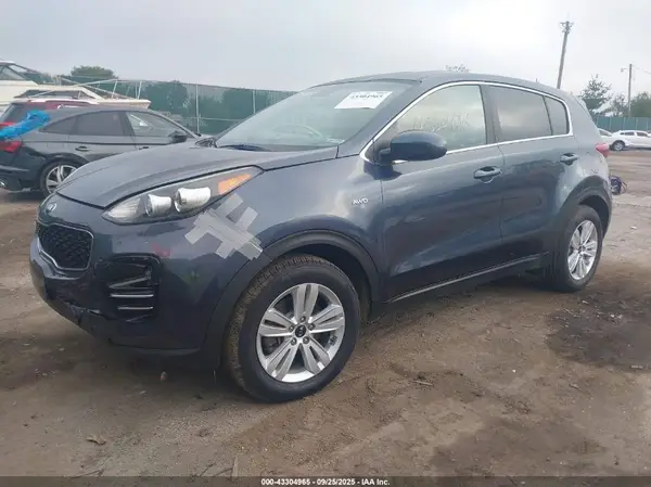 KNDPMCAC0J7347348 2018 KIA SPORTAGE - Image 2