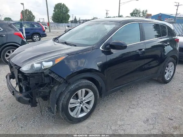 KNDPMCAC0J7351724 2018 KIA SPORTAGE - Image 2
