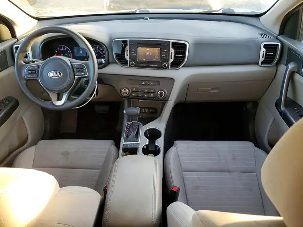KNDPMCAC0J7352131 2018 KIA SPORTAGE - Image 8