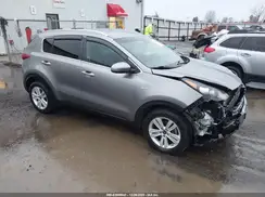 KNDPMCAC0J7352906 2018 KIA SPORTAGE