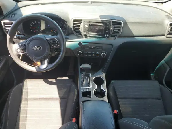 KNDPMCAC0J7366501 2018 KIA SPORTAGE - Image 8