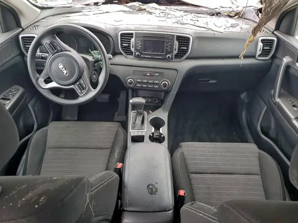 KNDPMCAC0J7371620 2018 KIA SPORTAGE - Image 8