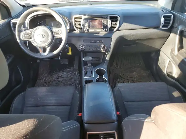 KNDPMCAC0J7394959 2018 KIA SPORTAGE - Image 8
