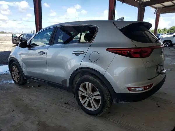 KNDPMCAC0J7403904 2018 KIA SPORTAGE - Image 2