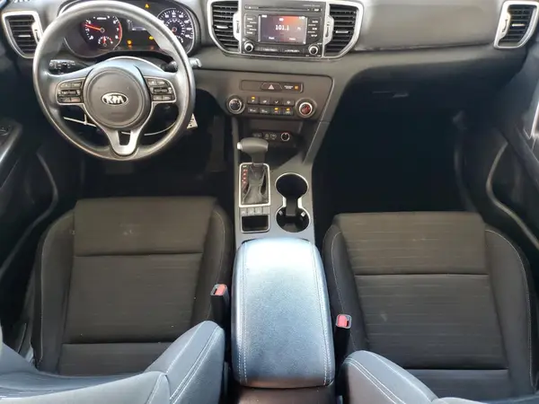 KNDPMCAC0J7403904 2018 KIA SPORTAGE - Image 8