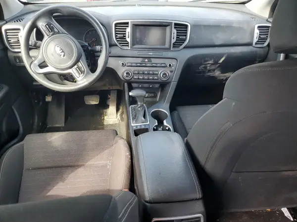 KNDPMCAC0J7407144 2018 KIA SPORTAGE - Image 8