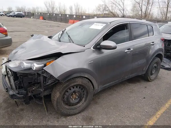 KNDPMCAC0J7410822 2018 KIA SPORTAGE - Image 2