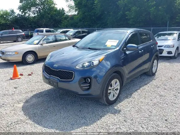 KNDPMCAC0J7418662 2018 KIA SPORTAGE - Image 2