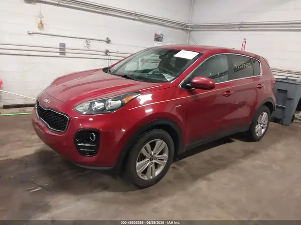 KNDPMCAC0J7427894 2018 KIA SPORTAGE - Image 2