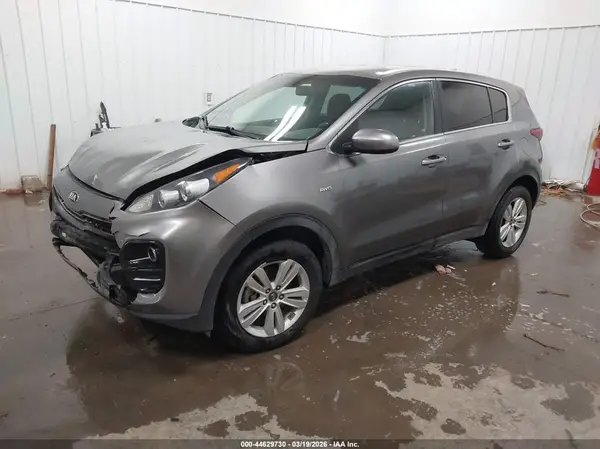 KNDPMCAC0J7445408 2018 KIA SPORTAGE - Image 2