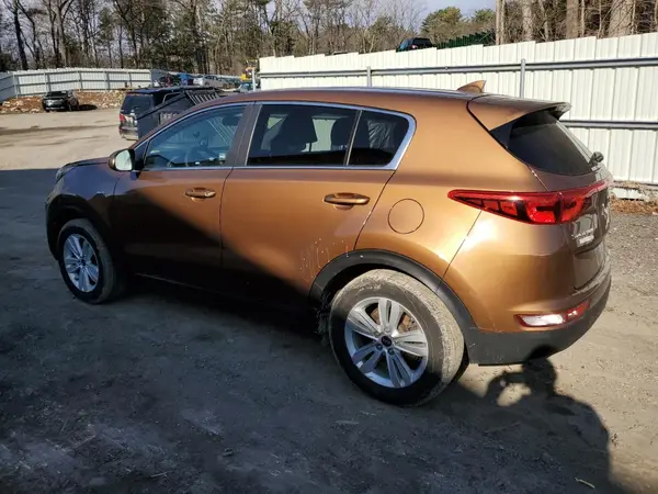 KNDPMCAC0J7447496 2018 KIA SPORTAGE - Image 2