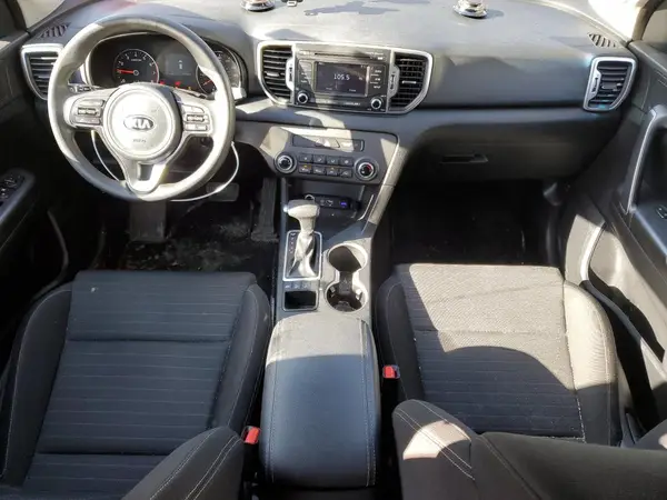 KNDPMCAC0J7447496 2018 KIA SPORTAGE - Image 8