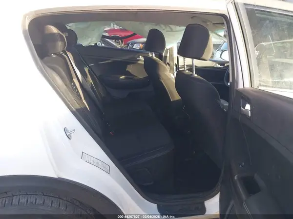 KNDPMCAC0J7450639 2018 KIA SPORTAGE - Image 8