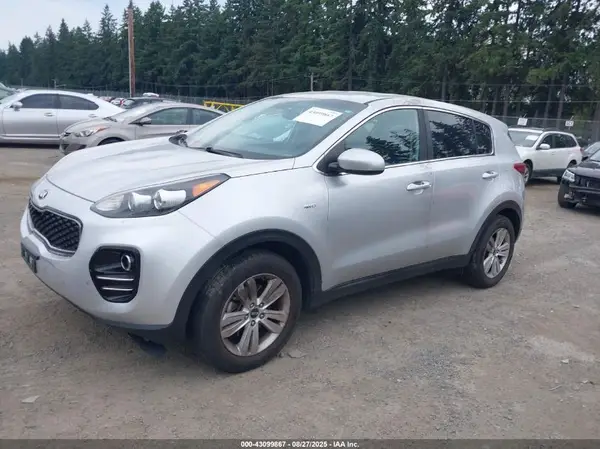 KNDPMCAC0J7459714 2018 KIA SPORTAGE - Image 2