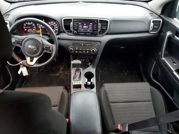 KNDPMCAC0J7469224 2018 KIA SPORTAGE - Image 8