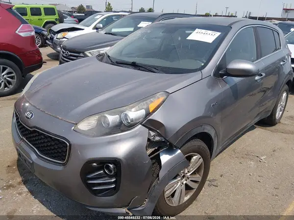 KNDPMCAC0J7486623 2018 KIA SPORTAGE - Image 2