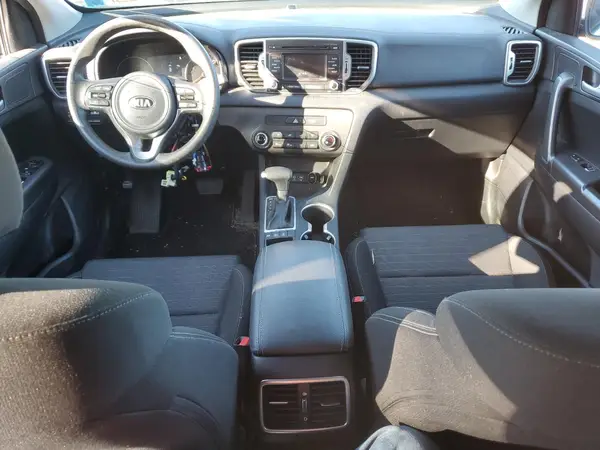 KNDPMCAC0J7490557 2018 KIA SPORTAGE - Image 8