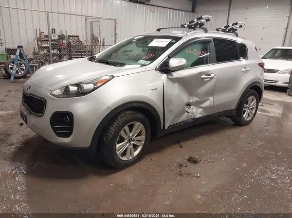 KNDPMCAC0K7515619 2019 KIA SPORTAGE - Image 2