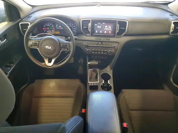 KNDPMCAC0K7555702 2019 KIA SPORTAGE - Image 8