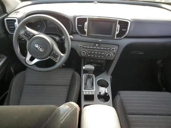 KNDPMCAC0K7555716 2019 KIA SPORTAGE - Image 8