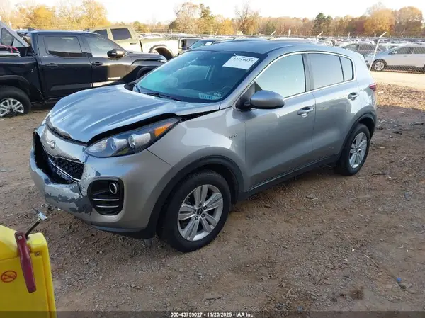 KNDPMCAC0K7563265 2019 KIA SPORTAGE - Image 2