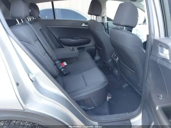 KNDPMCAC0K7563265 2019 KIA SPORTAGE - Image 8