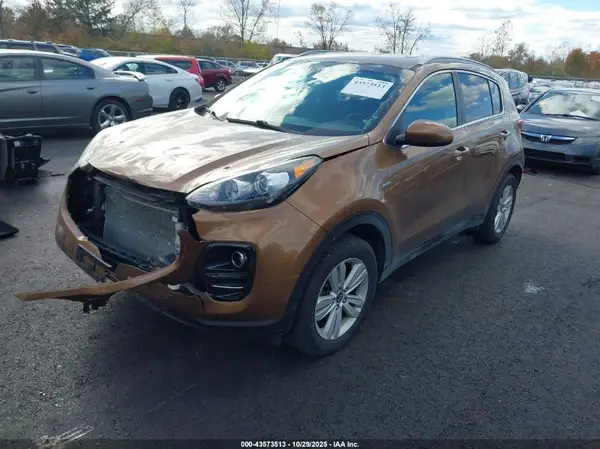 KNDPMCAC0K7574475 2019 KIA SPORTAGE - Image 2