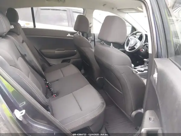 KNDPMCAC0K7574783 2019 KIA SPORTAGE - Image 8