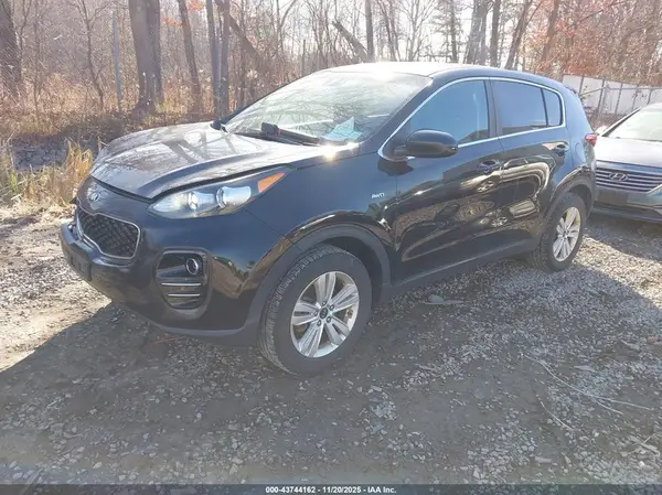 KNDPMCAC0K7575609 2019 KIA SPORTAGE - Image 2