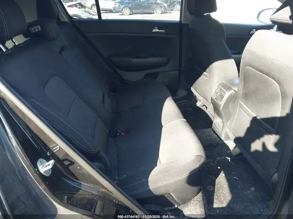 KNDPMCAC0K7575609 2019 KIA SPORTAGE - Image 8