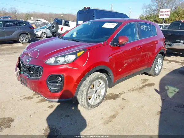 KNDPMCAC0K7579126 2019 KIA SPORTAGE - Image 2