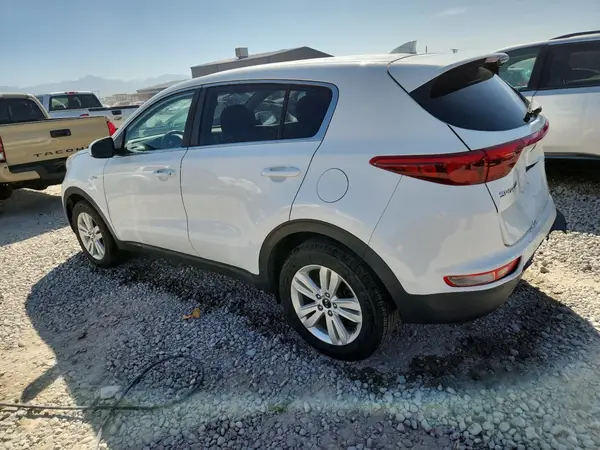 KNDPMCAC0K7583922 2019 KIA SPORTAGE - Image 2