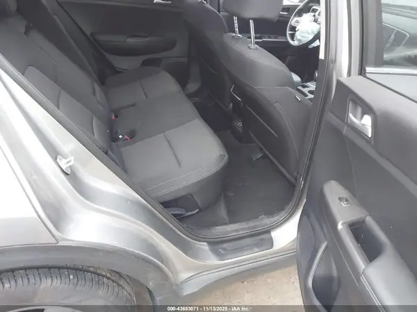 KNDPMCAC0K7609449 2019 KIA SPORTAGE - Image 8
