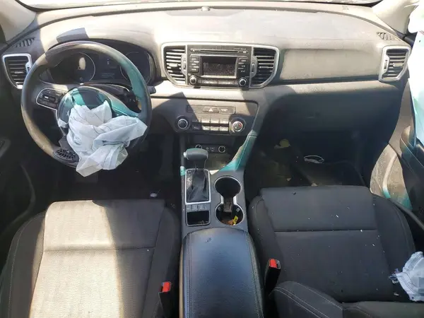 KNDPMCAC0K7613369 2019 KIA SPORTAGE - Image 8